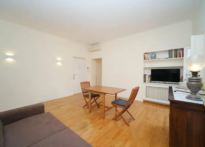 Apartment Juan&elisa Trevi By Buddyrent